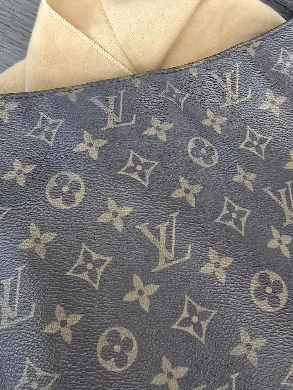Louis Vuitton Vintage Looping GM Shoulder Bag - Picture 10 of 16